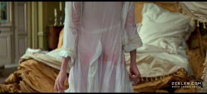 Annette Bening dans sous-vêtements